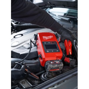 NEUER MILWAUKEE M18 JS2000 | 2000A AUTO-BOOSTER | BEREIT IN 70 SEKUNDEN MIT DYNAMITEK Dinamitek 4