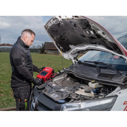 NEW MILWAUKEE M18 JS2000 | 2000A CAR BOOSTER | READY IN 70 SECONDS ON DYNAMITEK Dinamitek 3