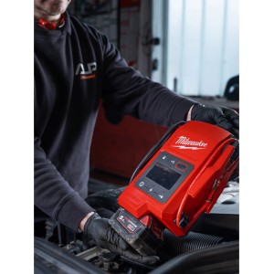 NEUER MILWAUKEE M18 JS2000 | 2000A AUTO-BOOSTER | BEREIT IN 70 SEKUNDEN MIT DYNAMITEK Dinamitek 5