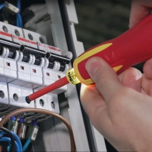 DESTORNILLADOR ELéCTRICO REVOX-E | INSERTOS AISLADOS 76 MM | 1,2 NM | DINAMITEK 1211E/GE BETA Dinamitek 7