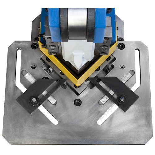 CORNER-TRIMMING MACHINE FOR MANUAL CUTTING CAPACITY 3 MM AKM 100 T METALLKRAFT Dinamitek 3