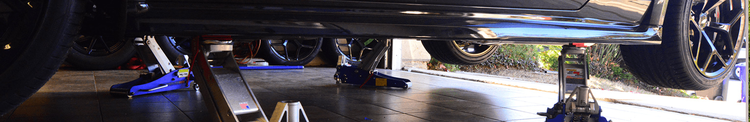 So verwenden Sie den Trolley-Wagenheber mit Dinamitek richtig COME UTILIZZARE CORRETTAMENTE IL CRIC A CARRELLO CON DINAMITEK