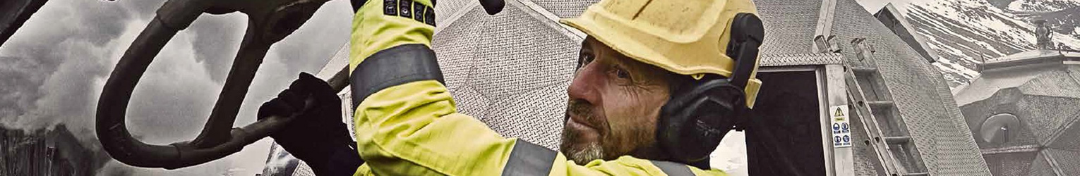 So schützen Sie Ihr Gehör, ohne die Kommunikation mit Dinamitek zu unterbrechen COME PROTEGGERE L’UDITO SENZA SMETTERE DI COMUNICARE CON DINAMITEK