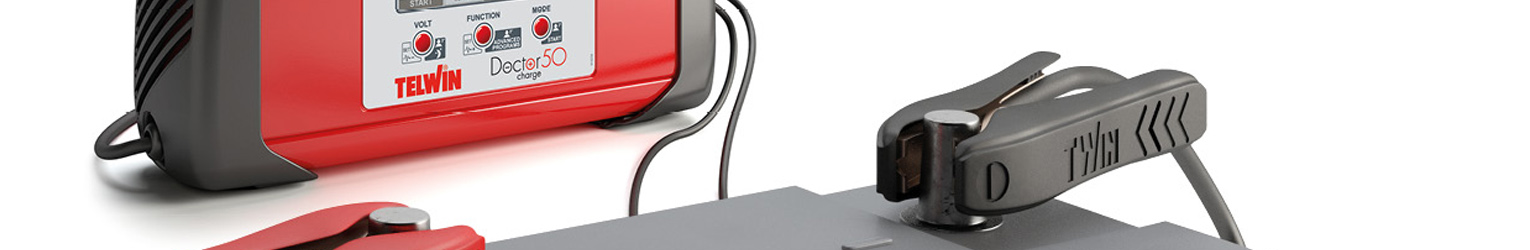 DINAMITEK RECOMMENDS USING THE BATTERY MANAGER INSTEAD OF THE BATTERY CHARGER DINAMITEK CONSIGLIA DI UTILIZZARE IL BATTERY MANAGER INVECE DEL CARICABATTERIA